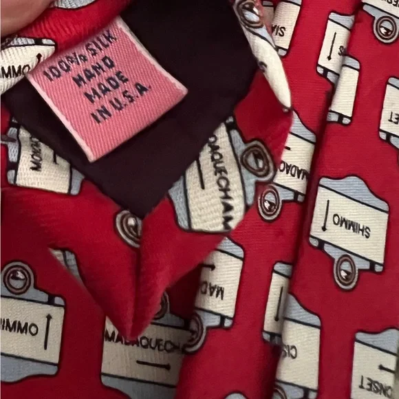 Vineyard Vines all silk tie - Picture 2 of 3
